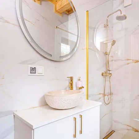 シャレー Alpen House